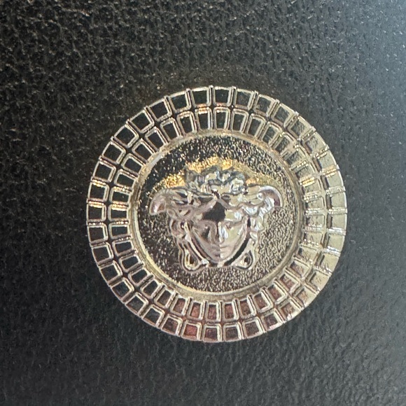 Versace Black Leather Card Holder. NWT. Box. - Picture 4 of 5